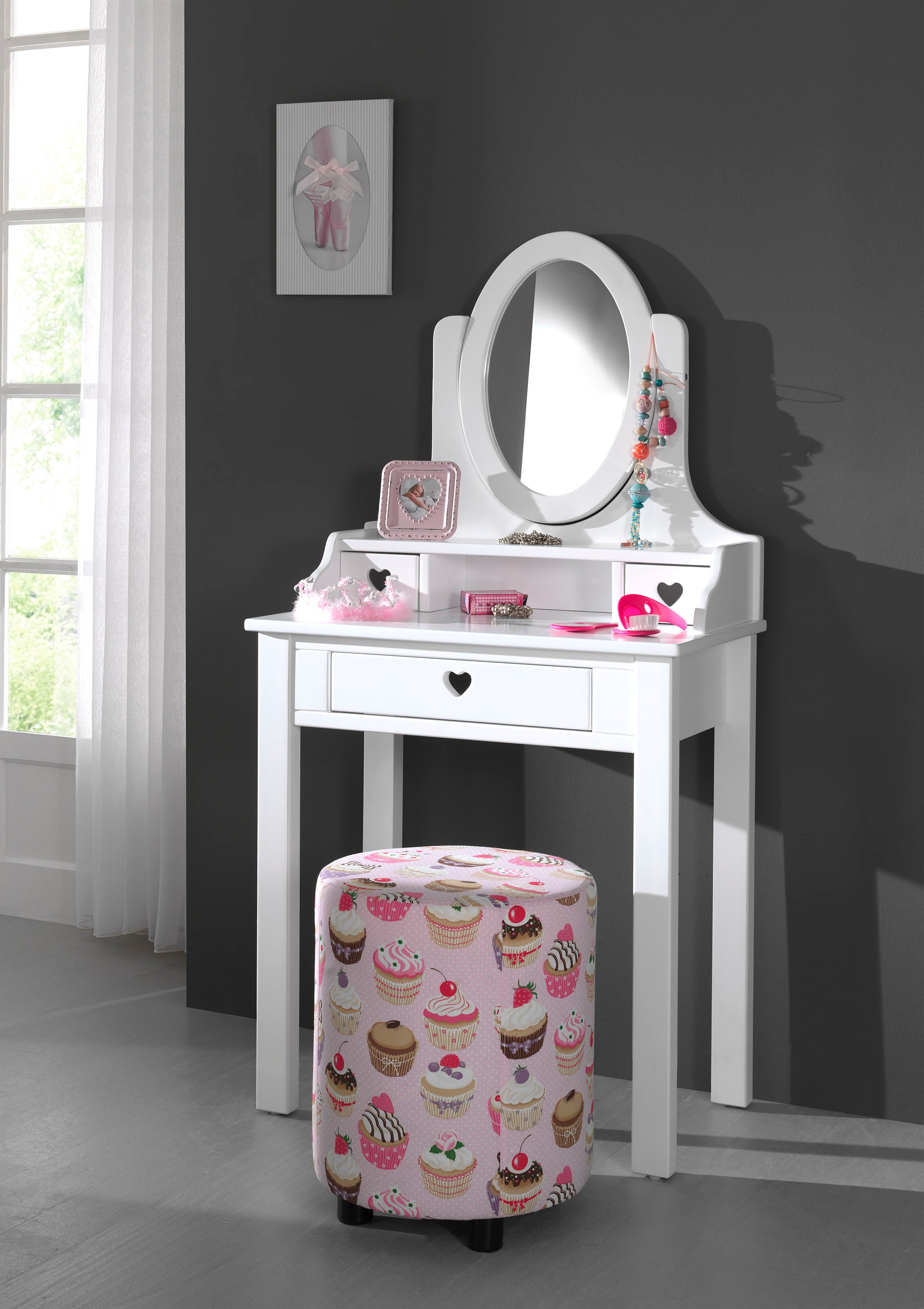 מיטה מונטסורית,מיטה מונטסורית לילדים,מיטות מעוצבות לילדים,מיטת קומותיים,ריהוט מונטסורי לילדים,
מיטת נסיכות,מיטת חבר,מיטת ילדים עם מיטת חבר,מיטת ילדים מעץ מלא