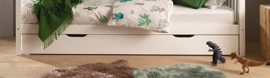 מיטה מונטסורית,מיטה מונטסורית לילדים,מיטות מעוצבות לילדים,מיטת קומותיים,ריהוט מונטסורי לילדים,
מיטת נסיכות,מיטת חבר,מיטת ילדים עם מיטת חבר,מיטת ילדים מעץ מלא