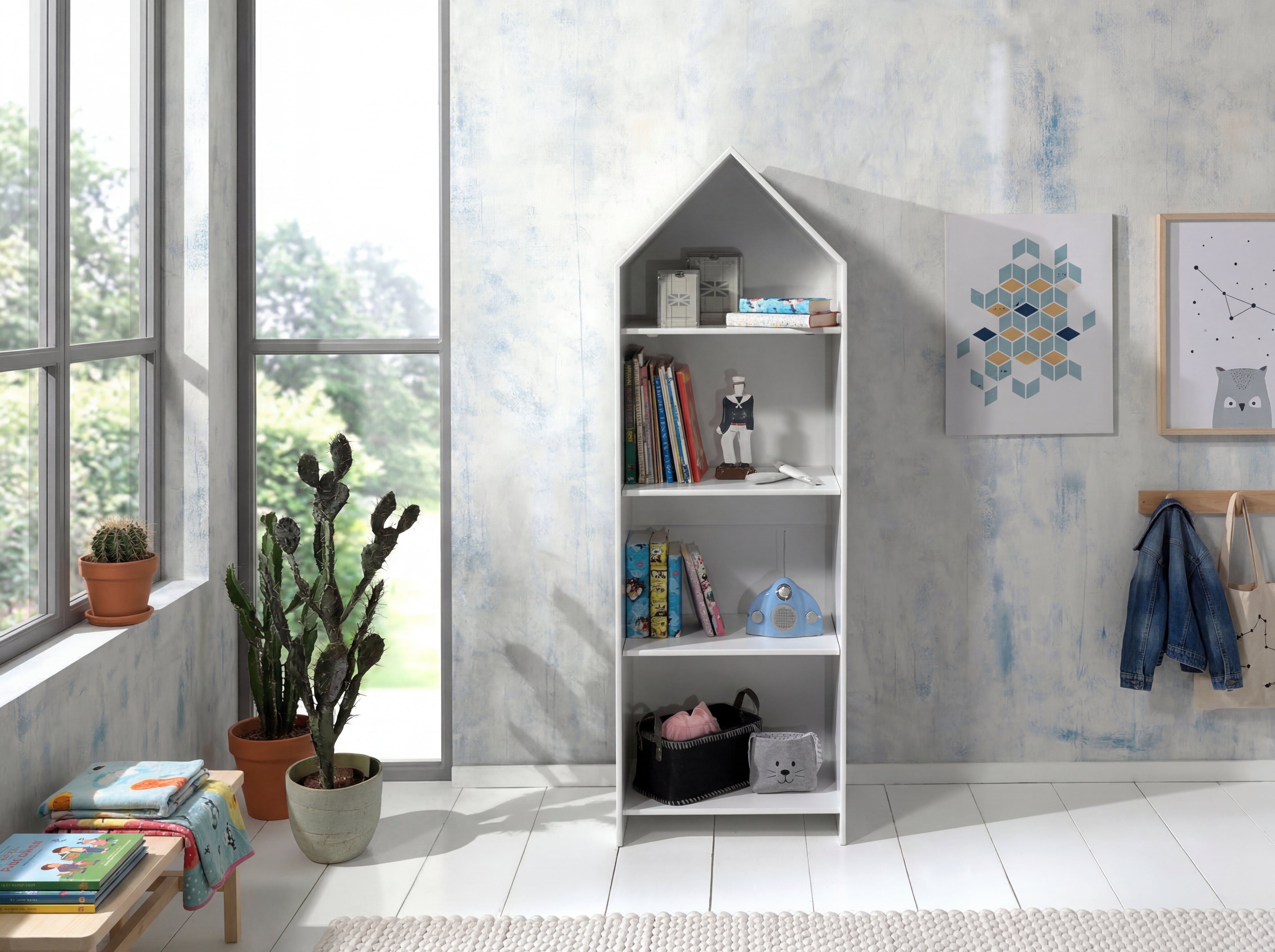 ארון קאסמי פתוח לבן