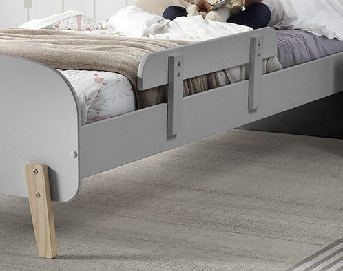 מיטה מונטסורית,מיטה מונטסורית לילדים,מיטות מעוצבות לילדים,מיטת קומותיים,ריהוט מונטסורי לילדים,
מיטת נסיכות,מיטת חבר,מיטת ילדים עם מיטת חבר,מיטת ילדים מעץ מלא