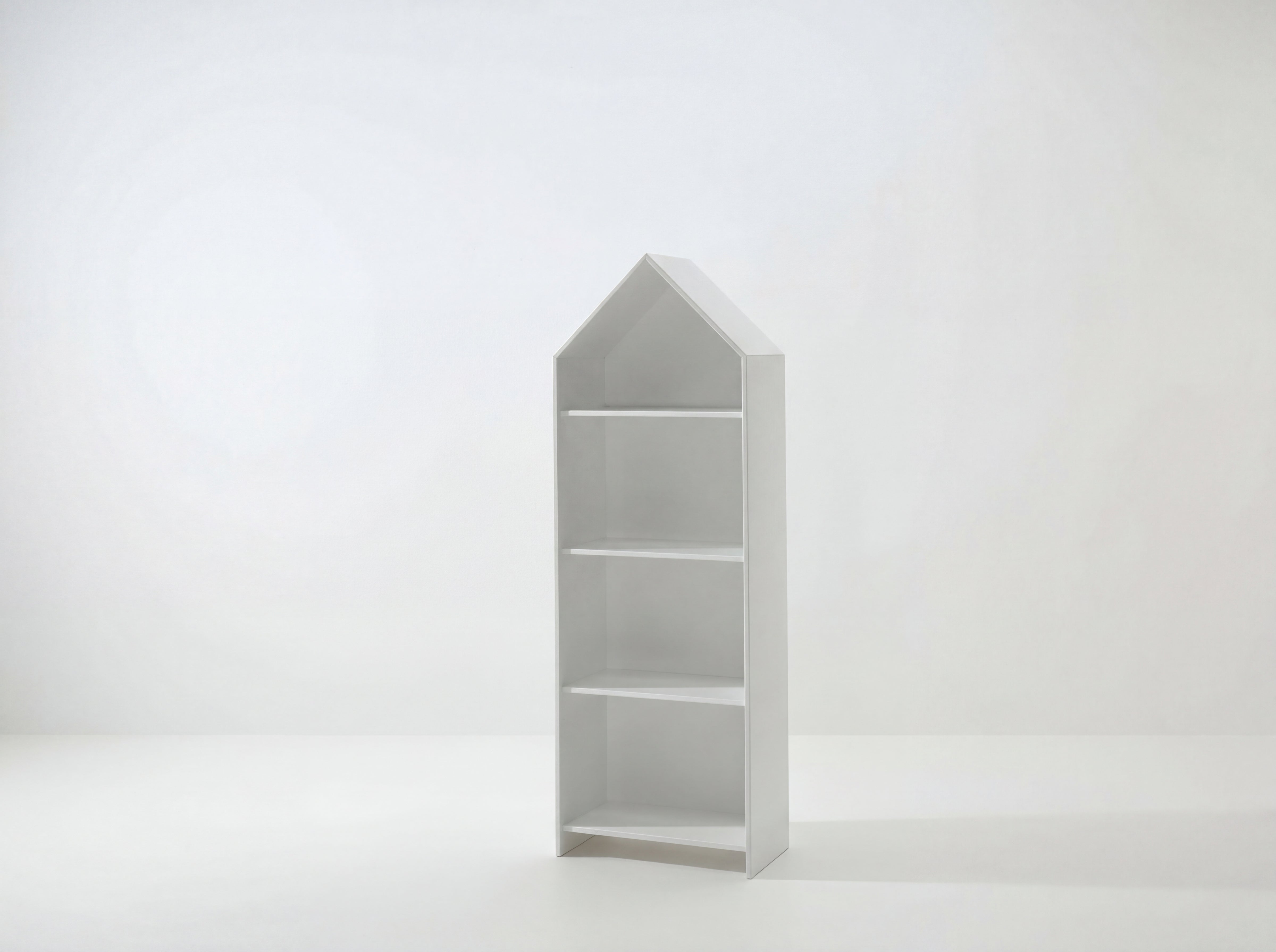 ארון קאסמי פתוח לבן